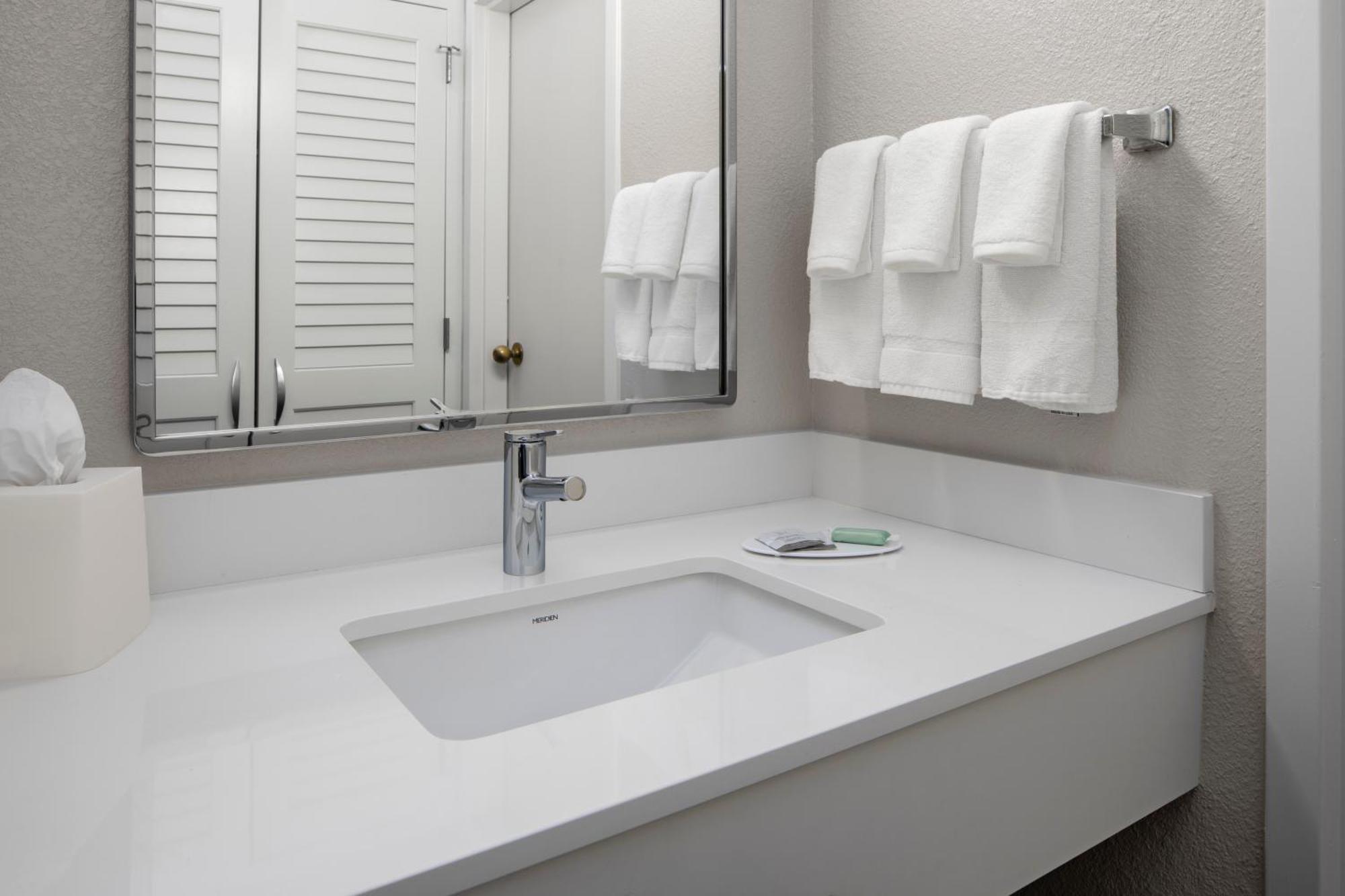 מלון Courtyard By Marriott Little Rock West מראה חיצוני תמונה