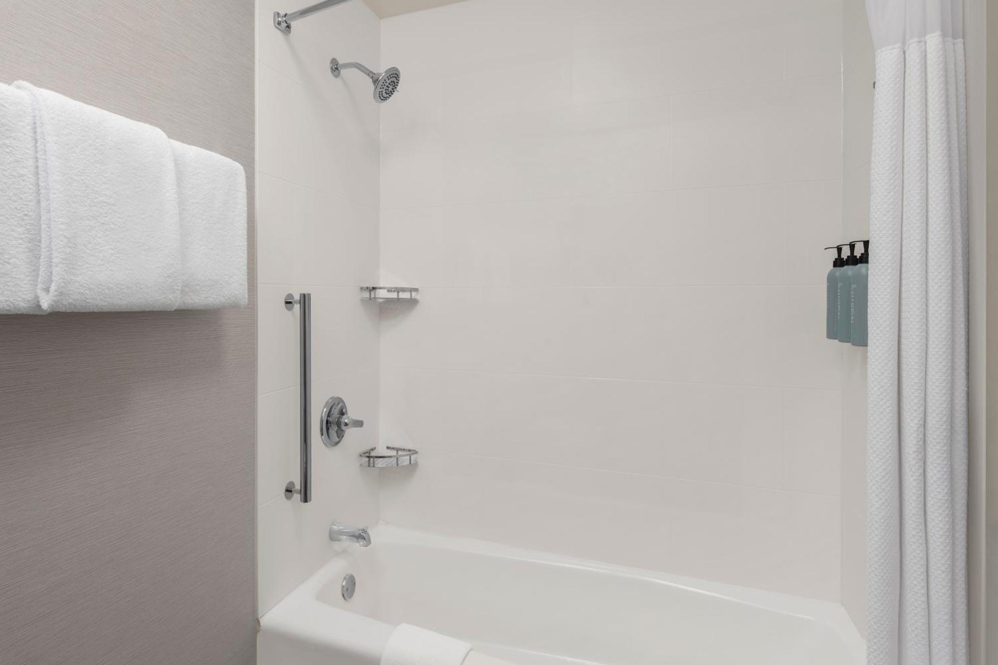 מלון Courtyard By Marriott Little Rock West מראה חיצוני תמונה