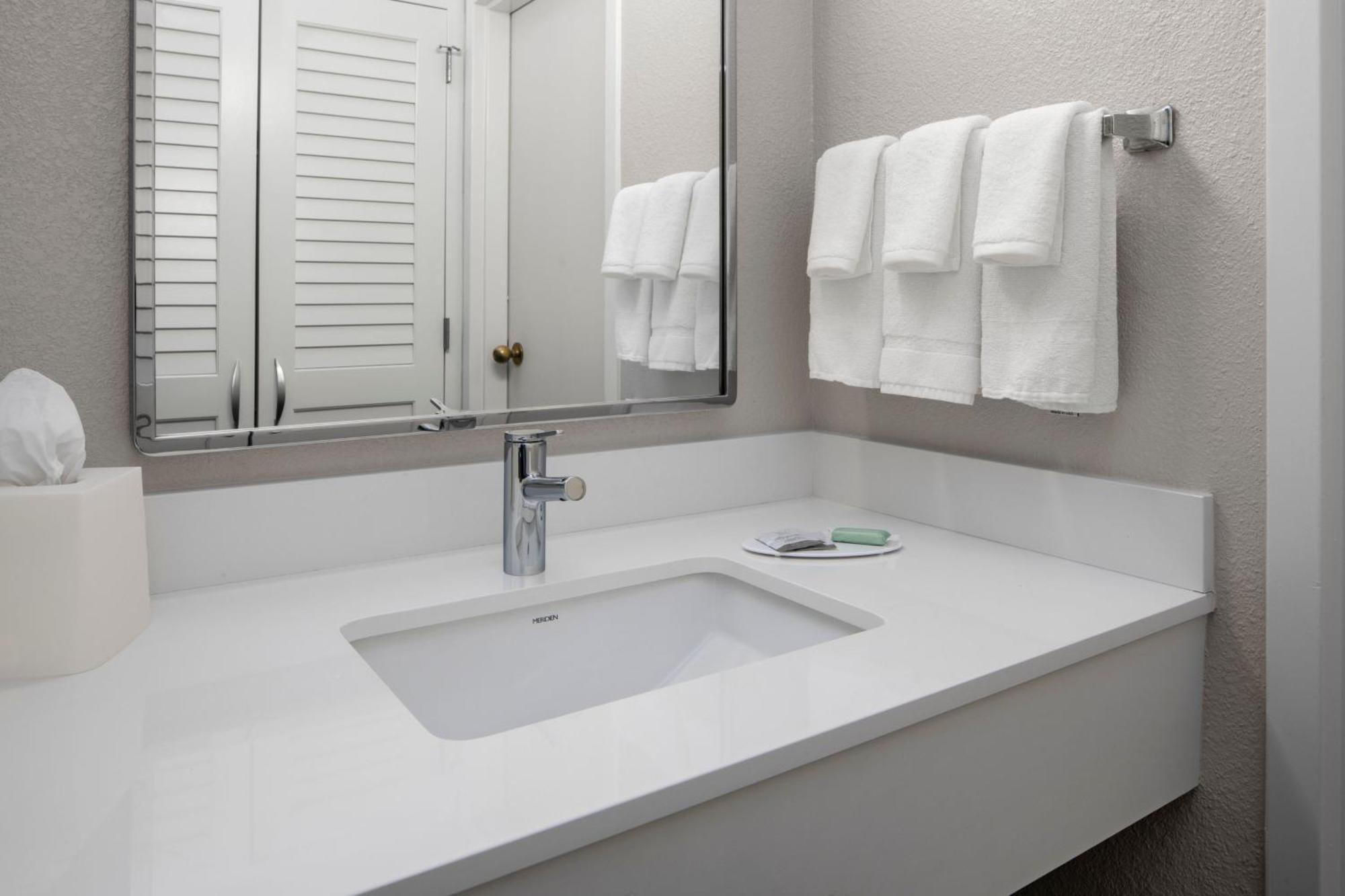 מלון Courtyard By Marriott Little Rock West מראה חיצוני תמונה