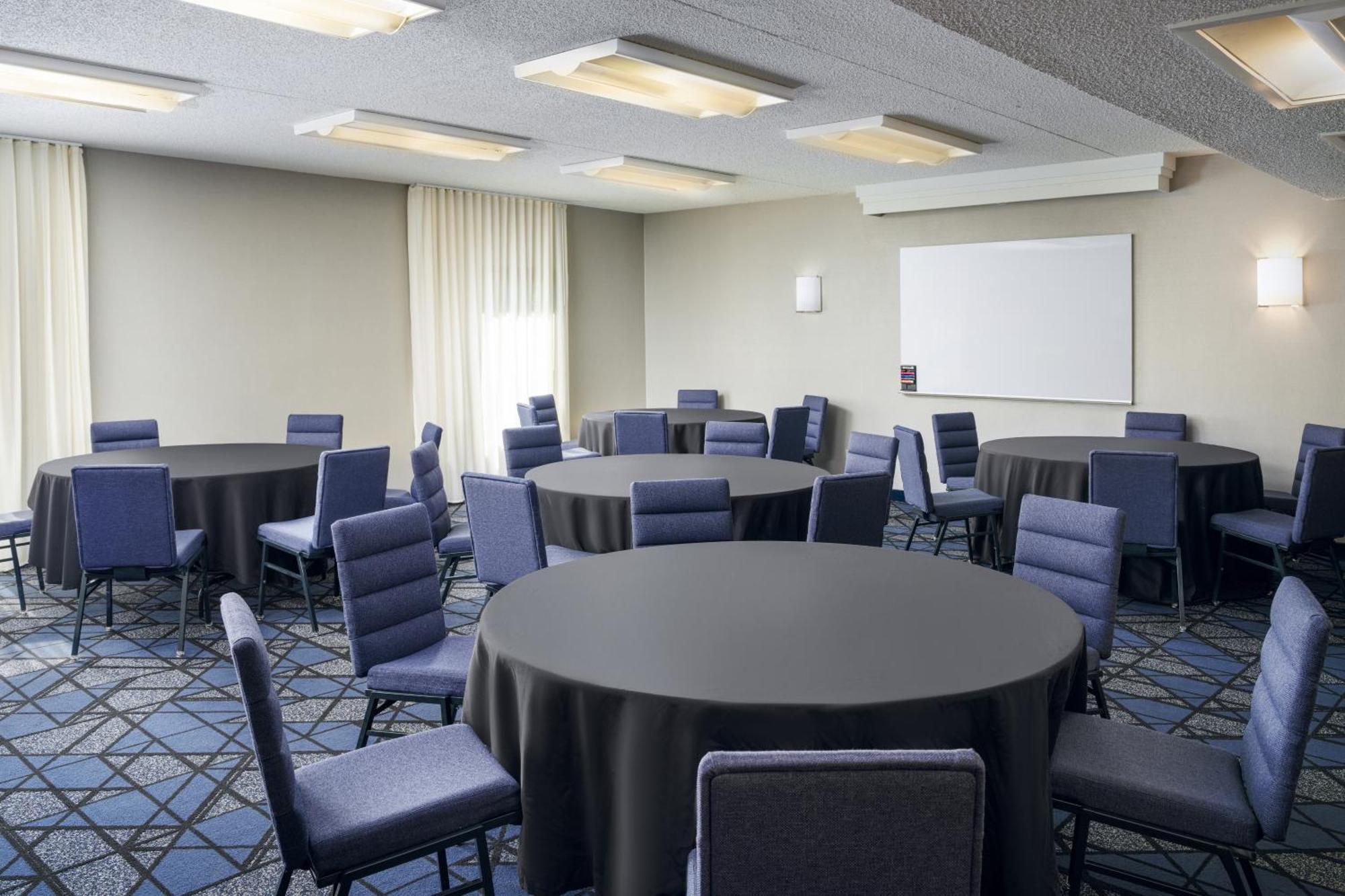 מלון Courtyard By Marriott Little Rock West מראה חיצוני תמונה